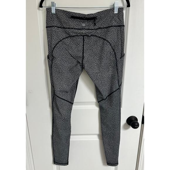 🖤 Vintage Lululemon Leggings – Black w/ White Dots | Size 8 | 30” Inseam 🖤 - Picture 2 of 3